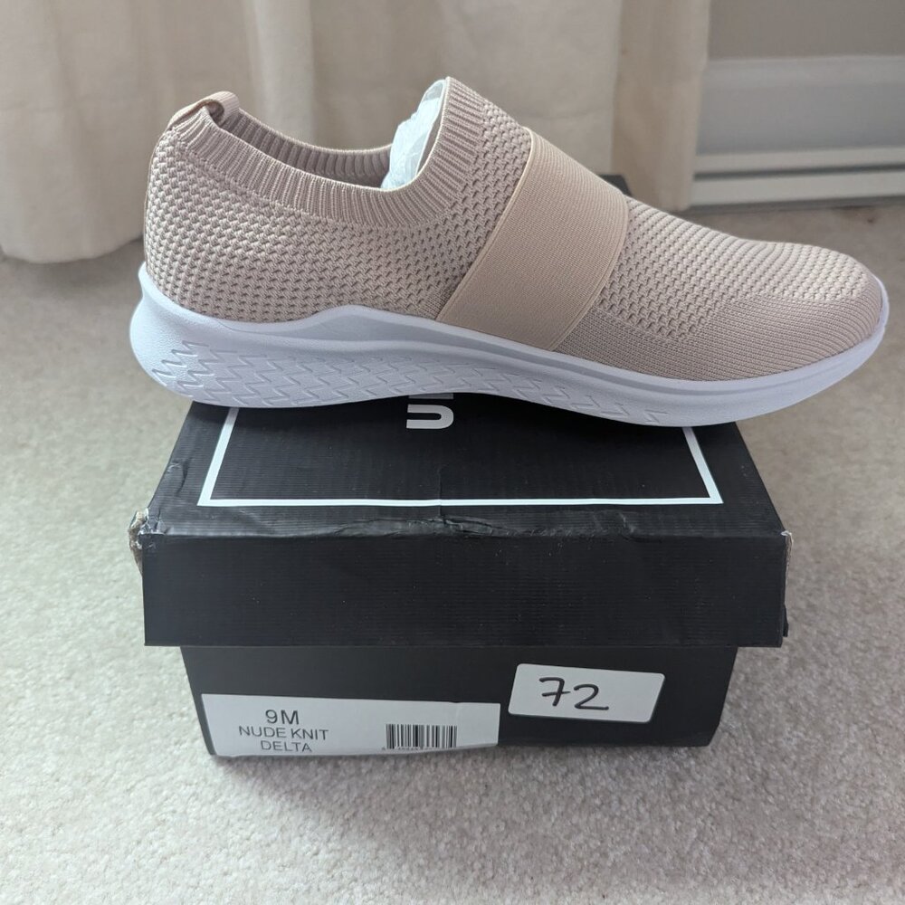 NWT Urban Sport by J/Slides Nude Knit Delta Sneakers - Women's 9M